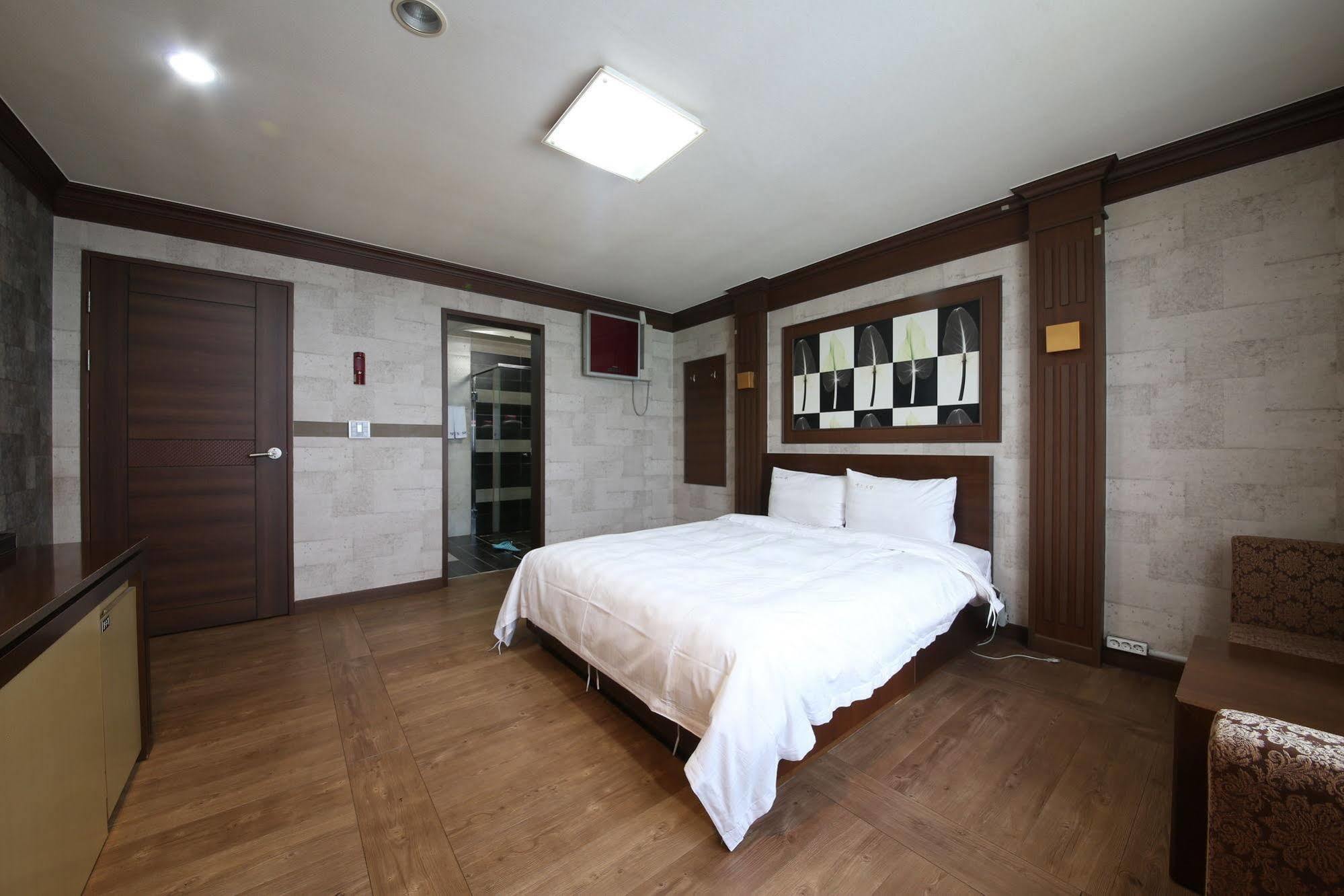 Yes Motel กุนซาน ภายนอก รูปภาพ